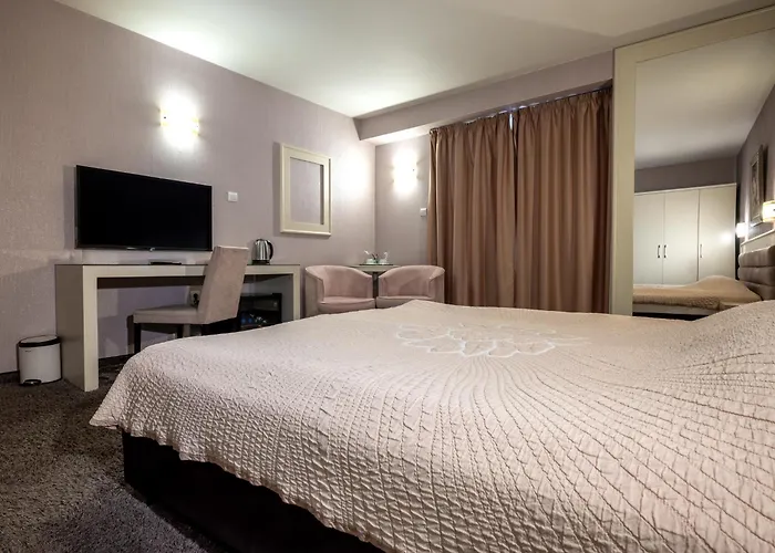 肯克乐德酒店 酒店 大特尔诺沃